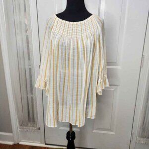 New Dimensions Smocked Top Size Large